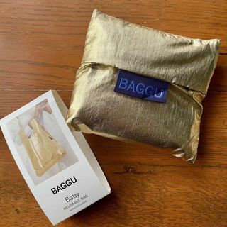 バグゥ(BAGGU)のBAGGU　BABY BAGGU　2023春夏　メタリック ゴールド(エコバッグ)