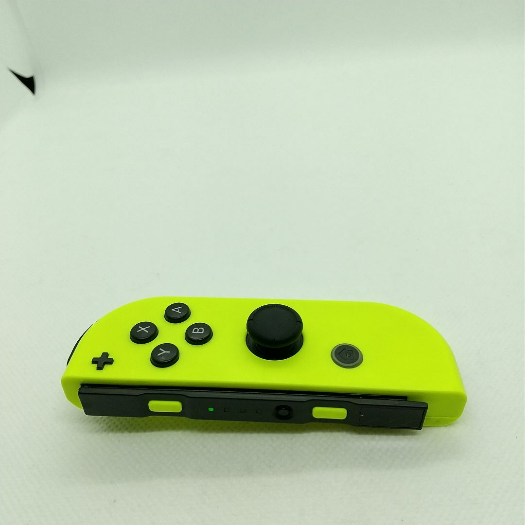 Nintendo Switch(ニンテンドースイッチ)の【大人気】①Switch ジョイコン　ネオンイエロー　右のみ(R) 任天堂純正品 エンタメ/ホビーのゲームソフト/ゲーム機本体(家庭用ゲーム機本体)の商品写真