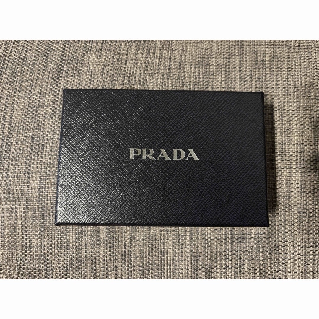 PRADA(プラダ)の【PRADA】 プラダ コンパクト財布、カードケース メンズのファッション小物(コインケース/小銭入れ)の商品写真