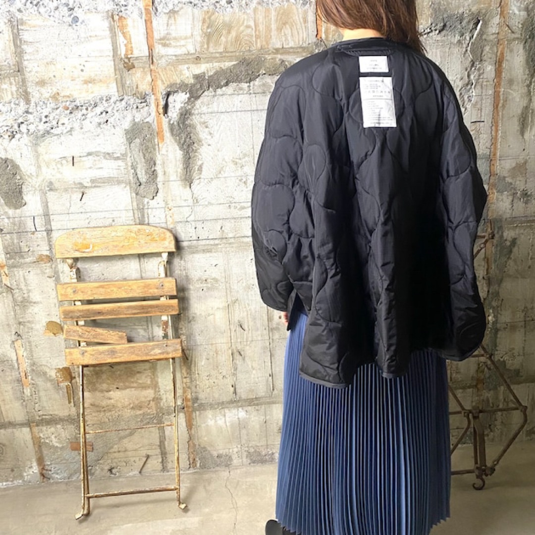 HYKE(ハイク)のHYKE QUILTED BIG LINER JACKET オリーブ1 レディースのジャケット/アウター(ノーカラージャケット)の商品写真