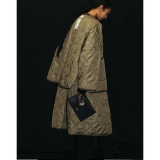 ハイク(HYKE)のHYKE QUILTED BIG LINER JACKET オリーブ1(ノーカラージャケット)