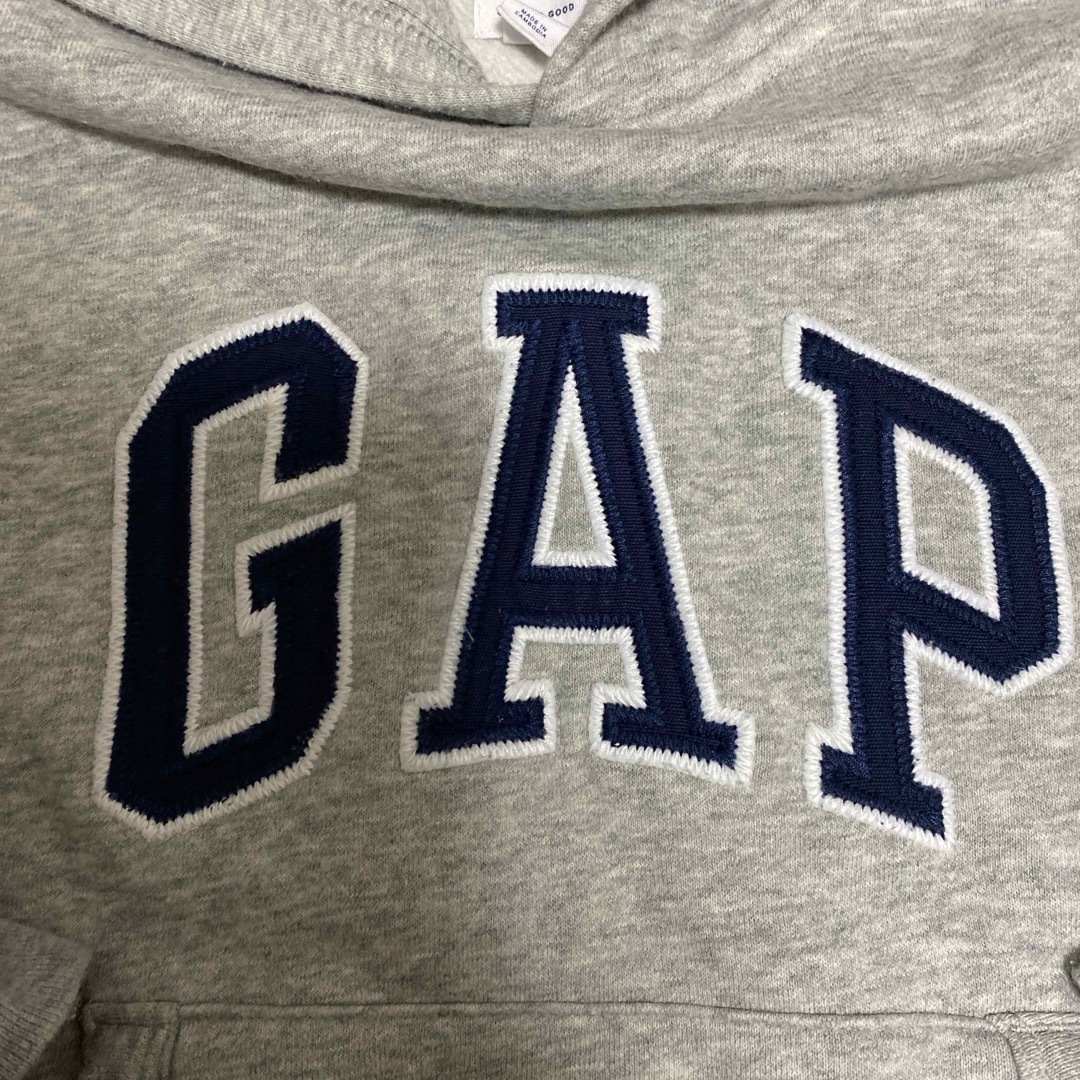 GAP Kids(ギャップキッズ)のGAP 子どもフード付きトレーナー　120cm キッズ/ベビー/マタニティのキッズ服男の子用(90cm~)(ジャケット/上着)の商品写真