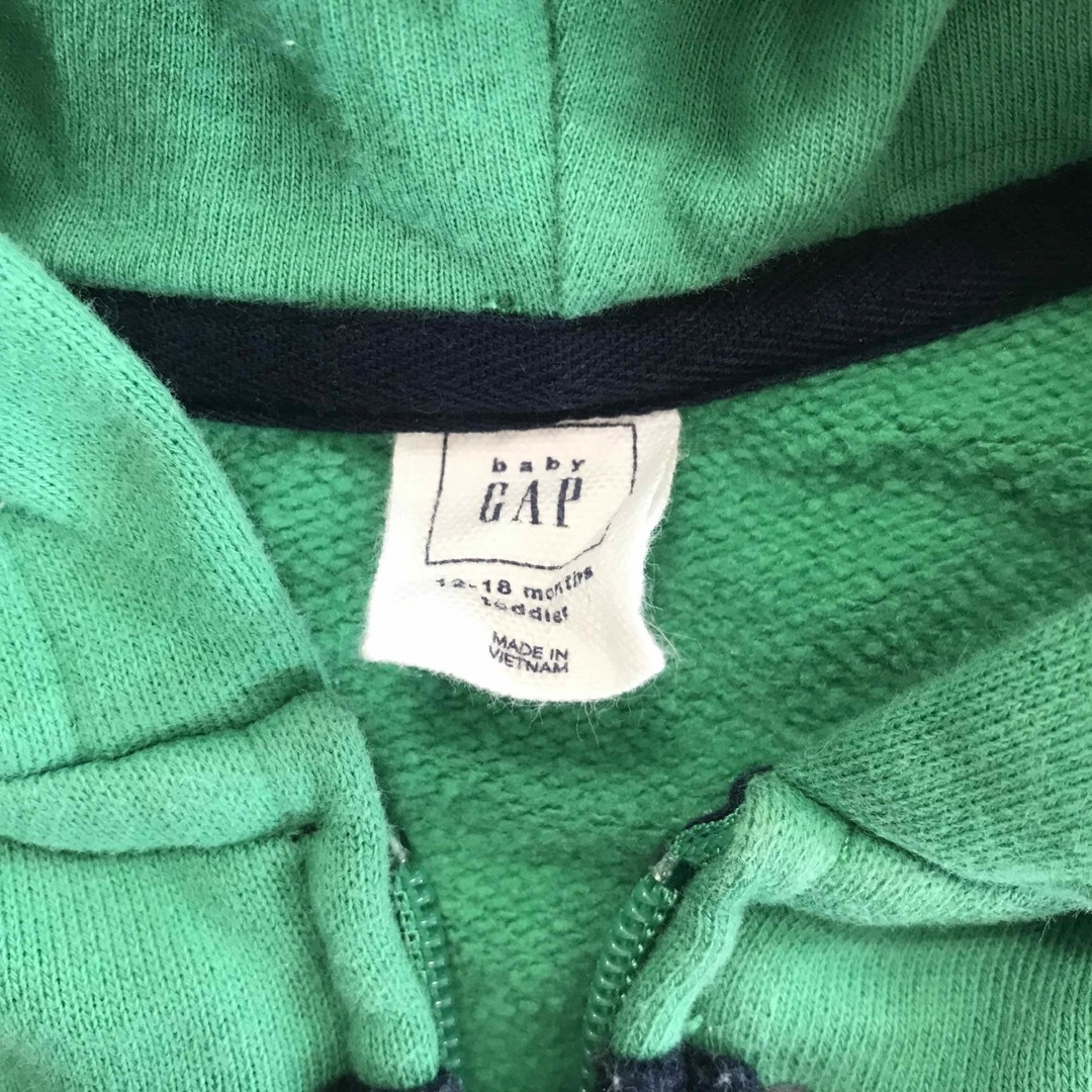 babyGAP(ベビーギャップ)のbaby GAP 12-18m フード付きパーカー グリーン 80cm キッズ/ベビー/マタニティのベビー服(~85cm)(ジャケット/コート)の商品写真