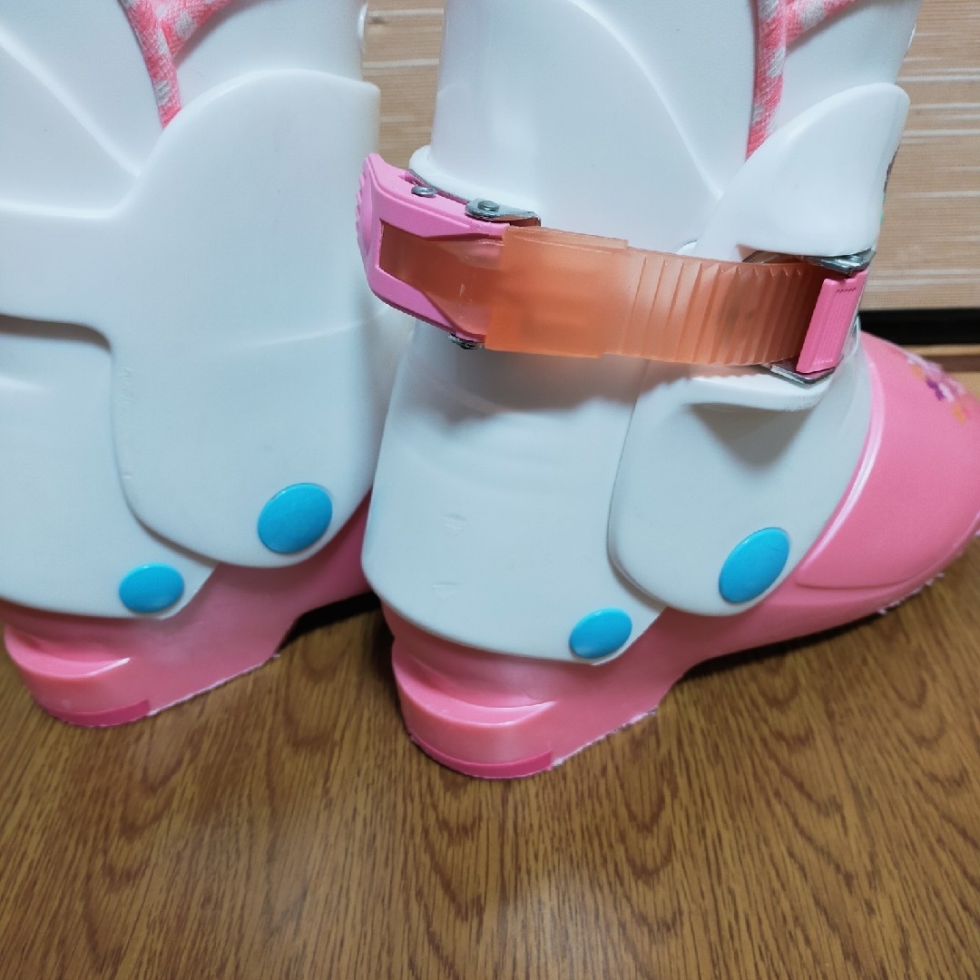 スキー板、ストック、スキーブーツ21cm-22cm3点セットの通販 by スキー板、ストック、スキーブーツ21cm-22cm3点セットの通販 by