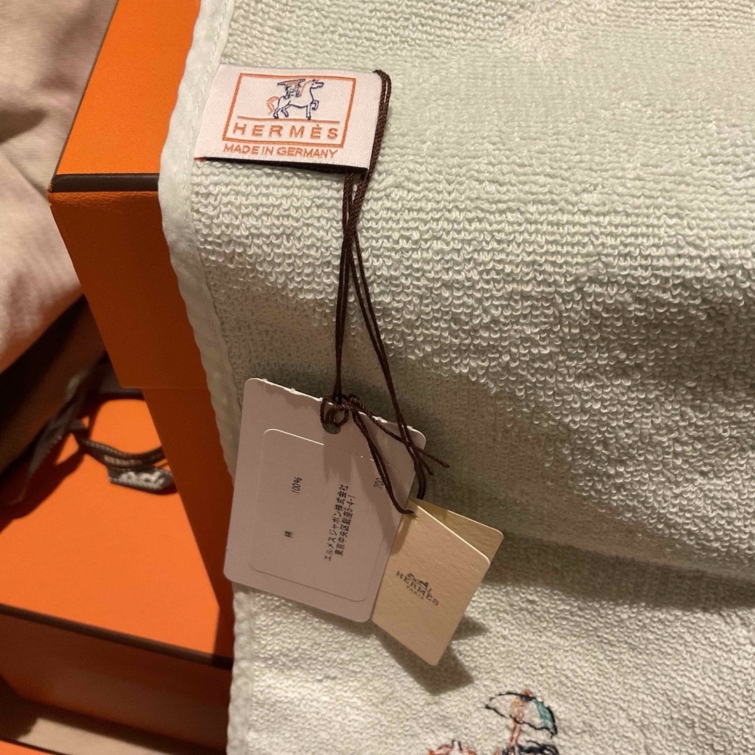 Hermes(エルメス)の新品☆エルメス　カレ  カブリオル　 キッズ/ベビー/マタニティのこども用ファッション小物(おくるみ/ブランケット)の商品写真