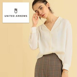 ビューティアンドユースユナイテッドアローズ(BEAUTY&YOUTH UNITED ARROWS)のユナイテッドアローズ／洗えるフロントボタンＶネックとろみブラウス／オフホワイト(シャツ/ブラウス(半袖/袖なし))