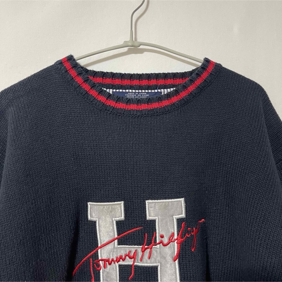 TOMMY HILFIGER(トミーヒルフィガー)の激レア‼️美品✨トミーヒルフィガー　ニット　90s フラッグタグ 刺繍ビッグロゴ メンズのトップス(ニット/セーター)の商品写真