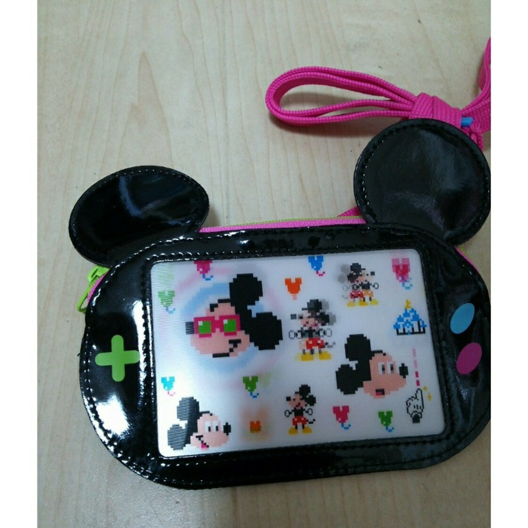 Disney(ディズニー)のディズニー ミッキー パスケース チケットケース ミニ財布 レディースのファッション小物(名刺入れ/定期入れ)の商品写真