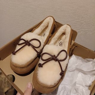 アグ(UGG)のGW値下げ　UGG　ふわふわダコタ/　７サイズ(スリッポン/モカシン)