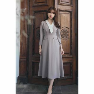 ハーリップトゥ(Her lip to)のherlipto Chantilly Midi Dress (ひざ丈ワンピース)