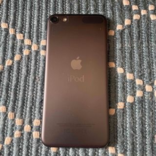 アイポッドタッチ(iPod touch)のApple / iPod touch / 32GB / ブラック(ポータブルプレーヤー)