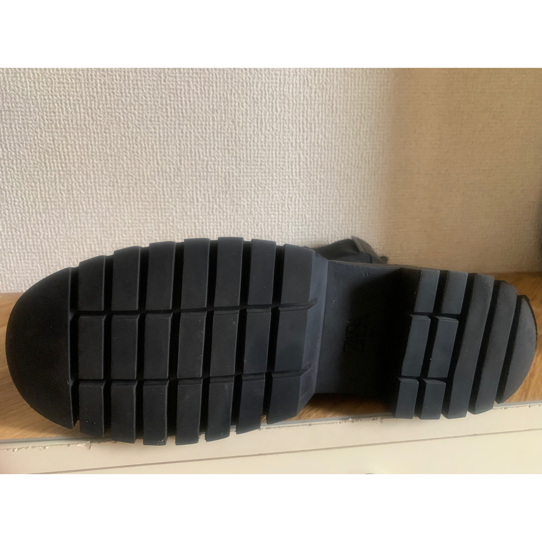 ZARA(ザラ)のZARAサイドゴア厚底レザーブーツ38☆2022aw商品 レディースの靴/シューズ(ブーツ)の商品写真