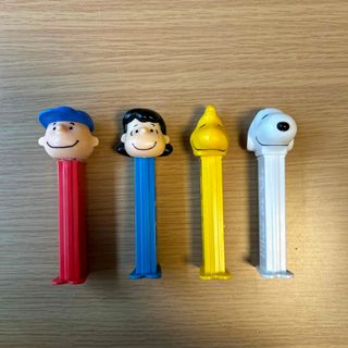 スヌーピー(SNOOPY)のPEZペッツ4本セット　スヌーピー　チャーリーブラウン　ウッドストック　ルーシー(その他)