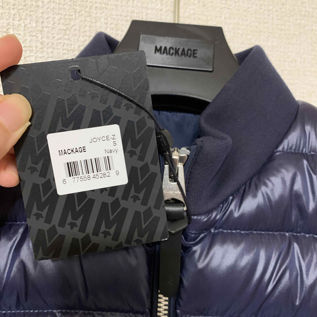 Mackage(マッカージュ)の新品タグ付き　マッカージュ　JOYCE-Z ネイビー レディースのジャケット/アウター(ダウンジャケット)の商品写真