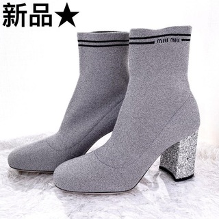 ミュウミュウ(miumiu)のMIUMIU ミュウミュウ　ソックスショートブーツ　ブーティ　ハイヒール　靴(ブーツ)
