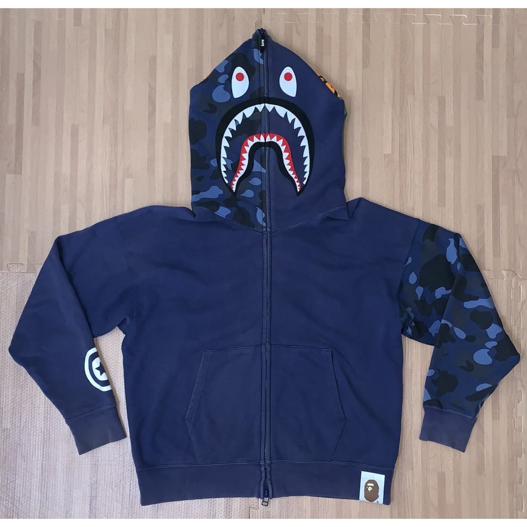 A BATHING APE - ☆激レア☆ APE ジャイアント シャークパーカー