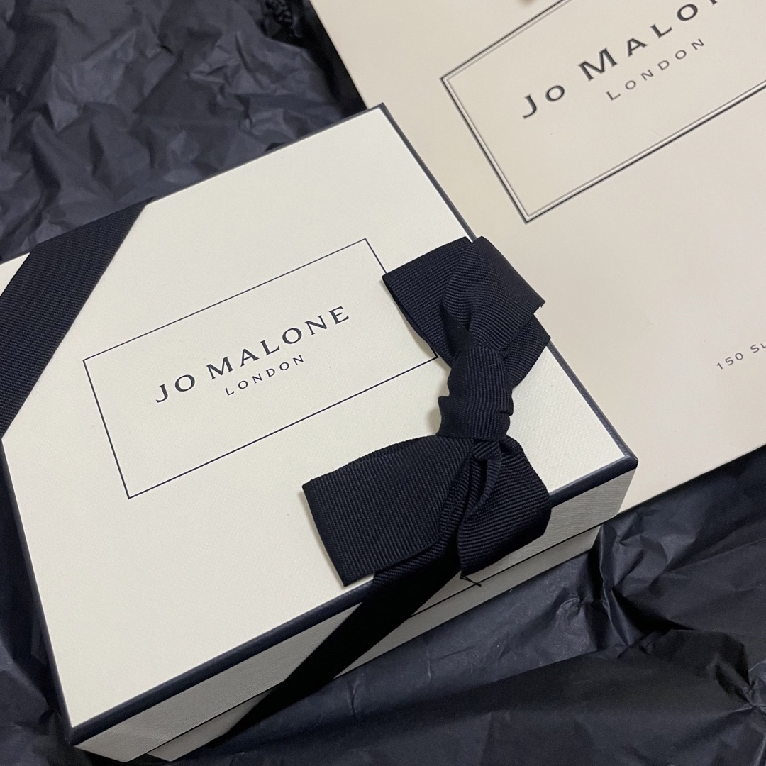 Jo Malone(ジョーマローン)のジョーマローン ロンドン キャンドル イングリッシュ ペアー & フリージア コスメ/美容のリラクゼーション(キャンドル)の商品写真