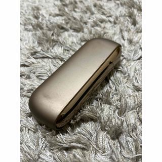 アイコス(IQOS)のアイコス３DUO本体チャージャーホルダーセットスティックゴールド(タバコグッズ)