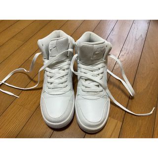 ナイキ(NIKE)のNIKE   ハイカットスニーカー　白(スニーカー)