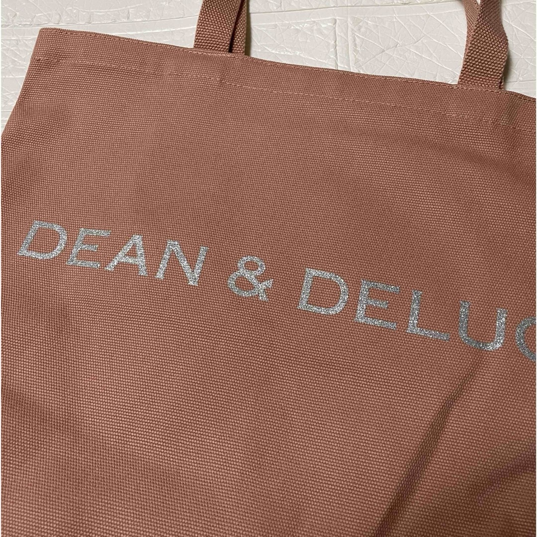 DEAN & DELUCA(ディーンアンドデルーカ)のDEAN&DELUCAチャリティートートバッグ　L レディースのバッグ(トートバッグ)の商品写真