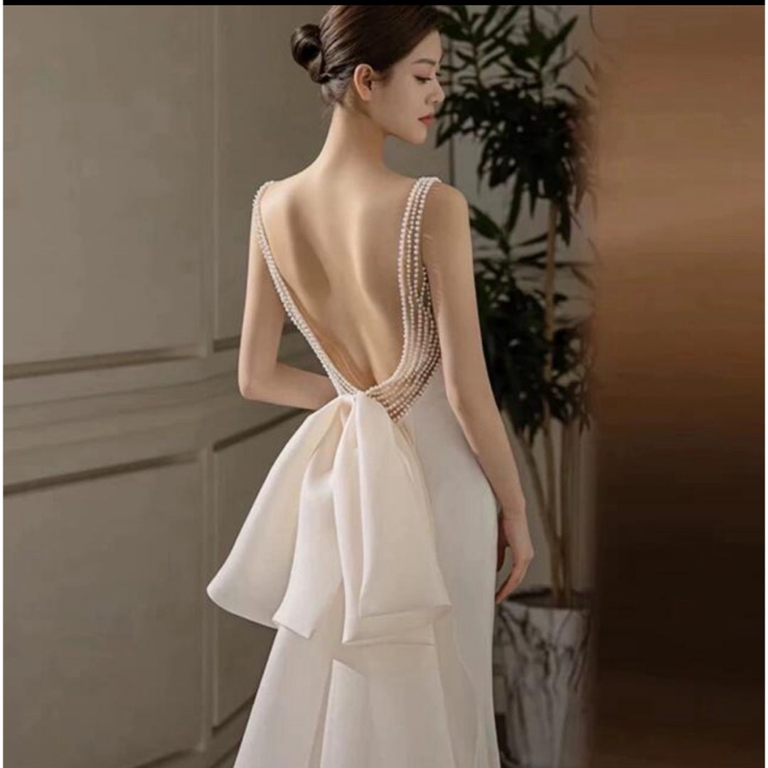 サテンリボンバックウェディングドレス レディースのフォーマル/ドレス(ウェディングドレス)の商品写真