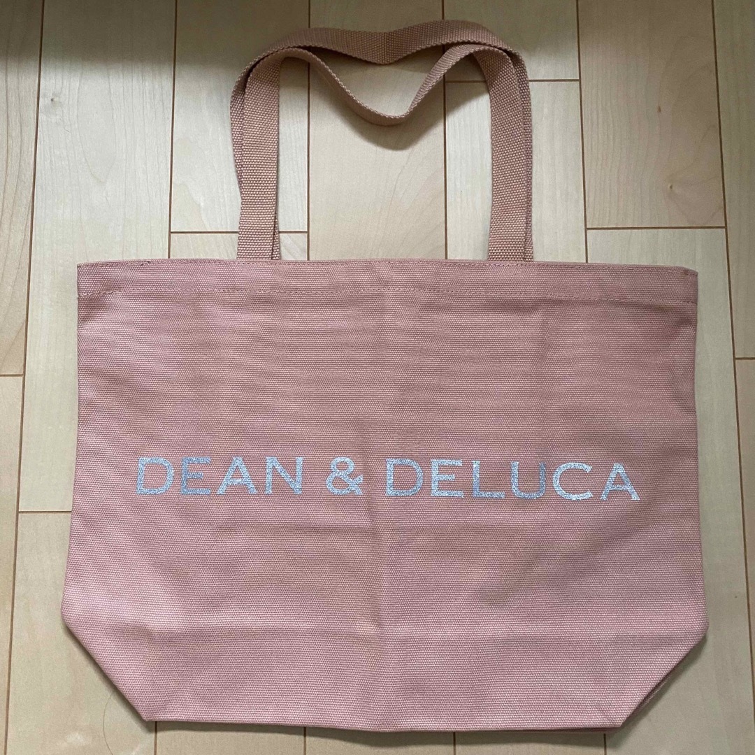 DEAN & DELUCA(ディーンアンドデルーカ)の2023 チャリティートート レディースのバッグ(トートバッグ)の商品写真