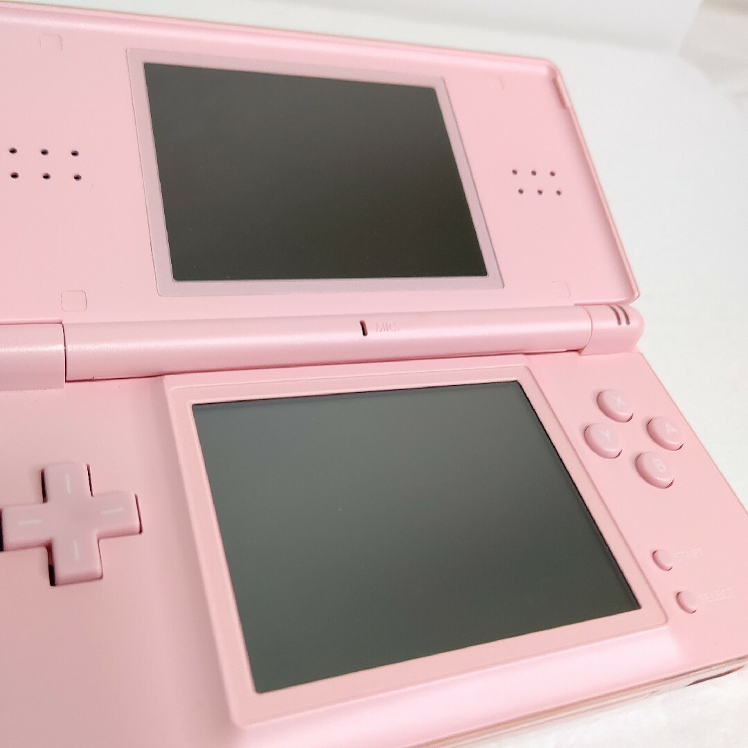 ニンテンドーDS(ニンテンドーDS)のNintendo　ニンテンドーDSlite　ノーブルピンク　美品　任天堂 エンタメ/ホビーのゲームソフト/ゲーム機本体(携帯用ゲーム機本体)の商品写真