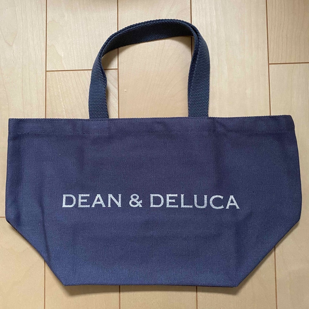 DEAN & DELUCA(ディーンアンドデルーカ)の♡LOUIS♡さま専用！2023 チャリティートート レディースのバッグ(トートバッグ)の商品写真