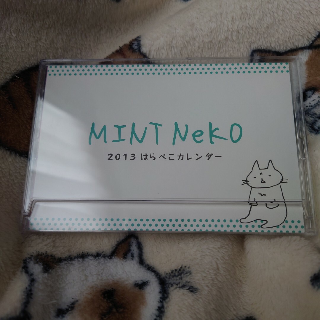 h.naoto(エイチナオト)のMINT NeKO カレンダー インテリア/住まい/日用品の文房具(カレンダー/スケジュール)の商品写真