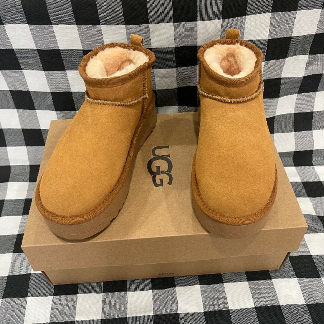 販売する UGG 24cm クラシック ウルトラミニ プラットフォーム 厚底 ...