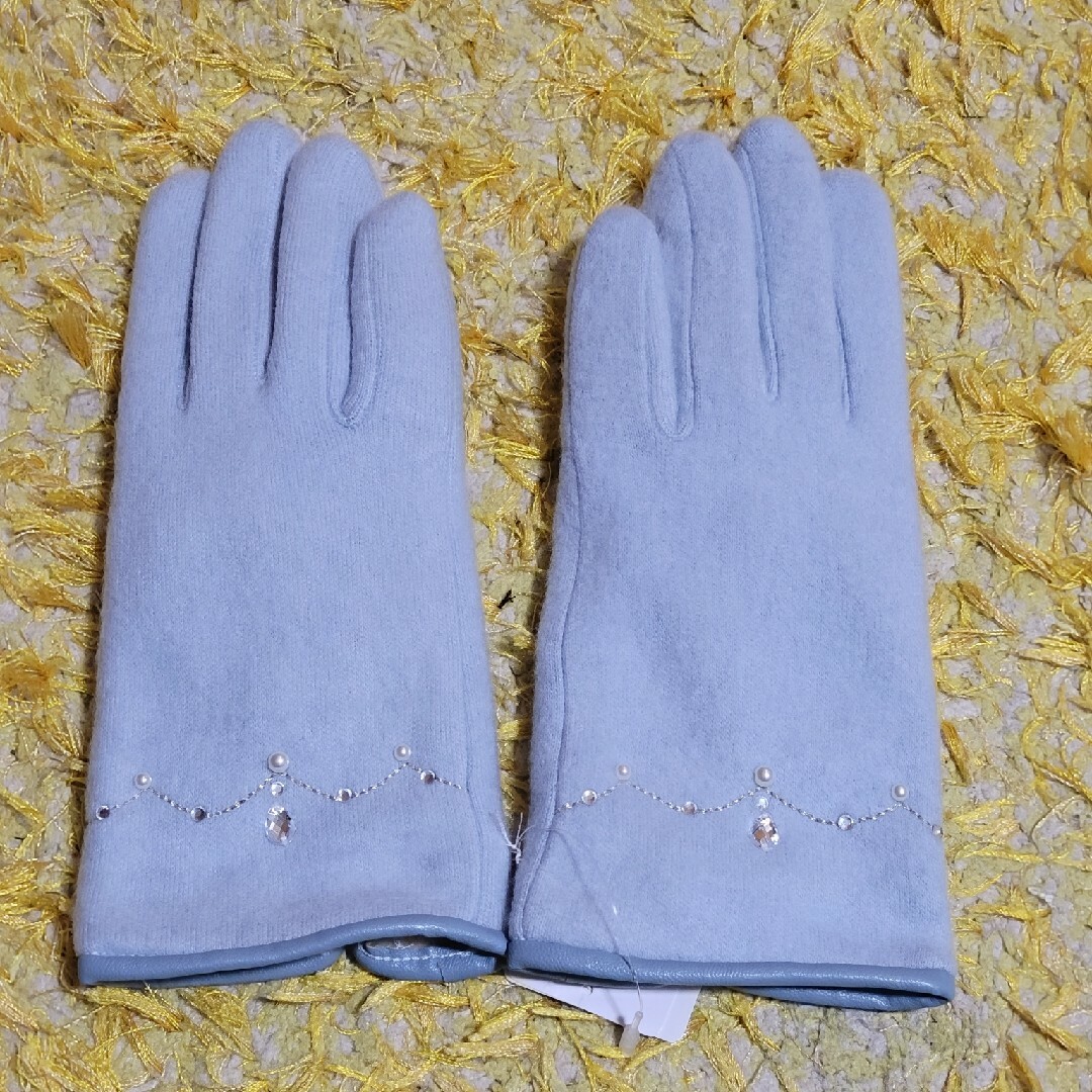 axes femme(アクシーズファム)のブレスレット風刺繍手袋 レディースのファッション小物(手袋)の商品写真