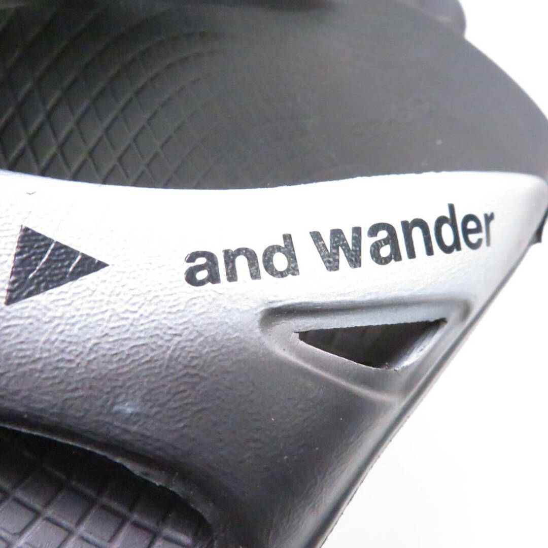 and wander(アンドワンダー)のand wander アンドワンダー OOFOS original × and wander recovery sandal サンダル EU38(23.5～24cm） ビーチ シャワー レディース AM5097C  レディースの靴/シューズ(サンダル)の商品写真