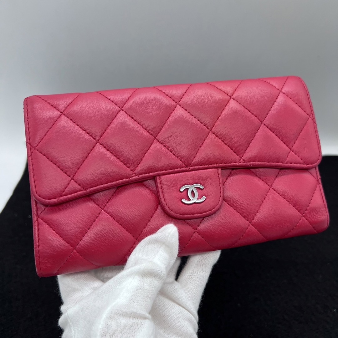 美品!シャネル ラムスキン マトラッセ 長財布 レッド 美品!シャネル ラムスキン マトラッセ 長財布 レッド