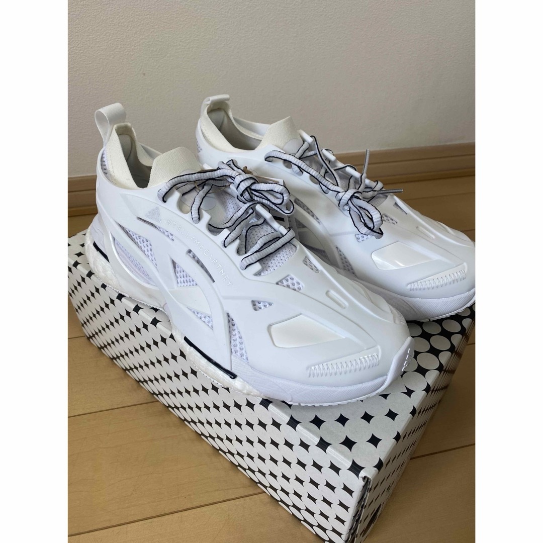 adidas by Stella McCartney(アディダスバイステラマッカートニー)のステラマッカートニー × アディダス コラボ✨　　ソーラーグライド　白　24.0 レディースの靴/シューズ(スニーカー)の商品写真