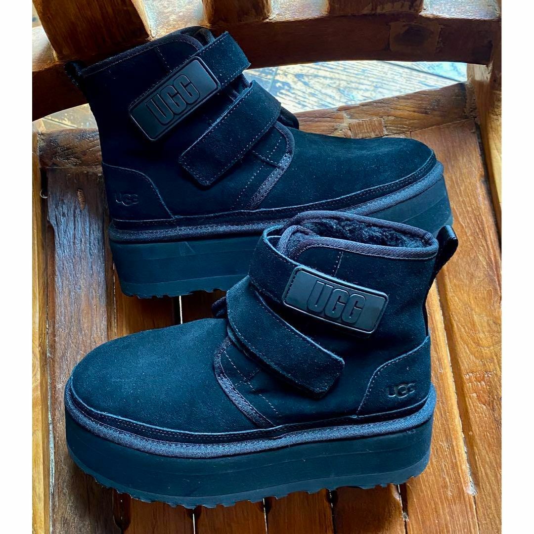 完売しました。。。✨中古超美品✨25✨UGG✨NEUMEL PLATFORM✨黒 レディースの靴/シューズ(ブーツ)の商品写真