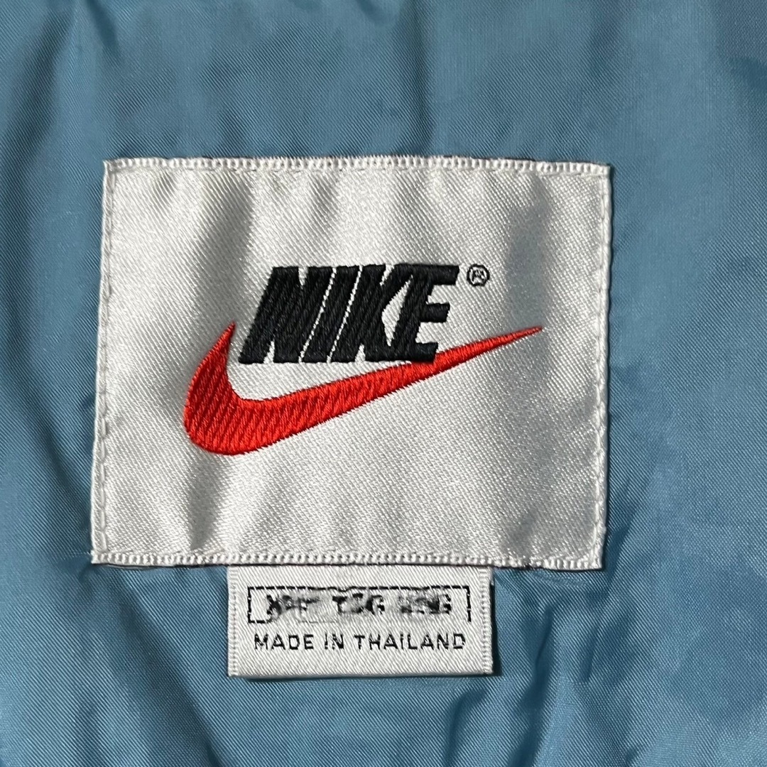 NIKE(ナイキ)のNIKE ナイキ ナイロンジャケット 2XL バックロゴ 刺繍ロゴ ワンポイント メンズのジャケット/アウター(ナイロンジャケット)の商品写真