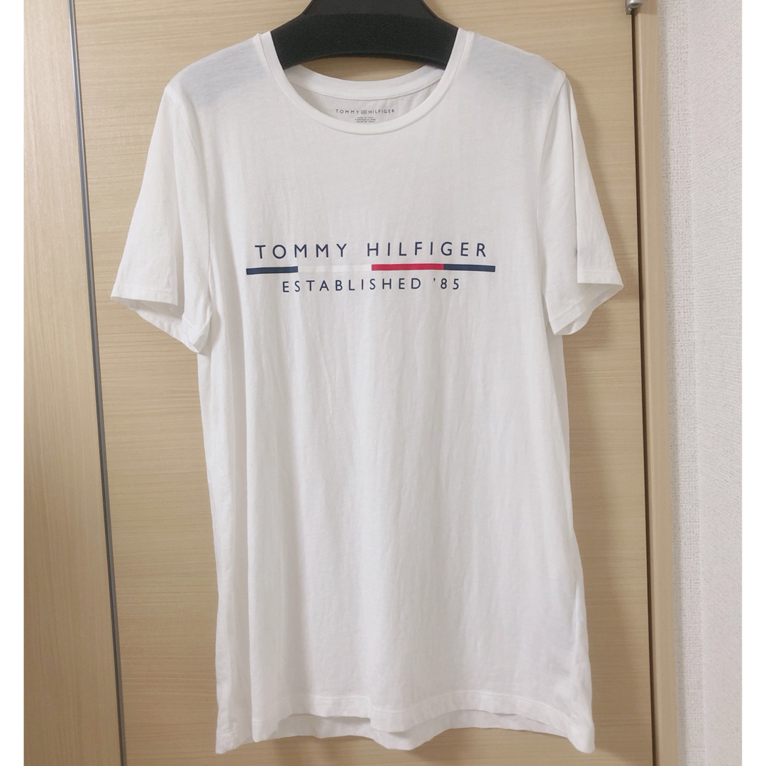 TOMMY HILFIGER(トミーヒルフィガー)の美品　トミーヒルフィガー　Tシャツ　レディースS レディースのトップス(Tシャツ(半袖/袖なし))の商品写真