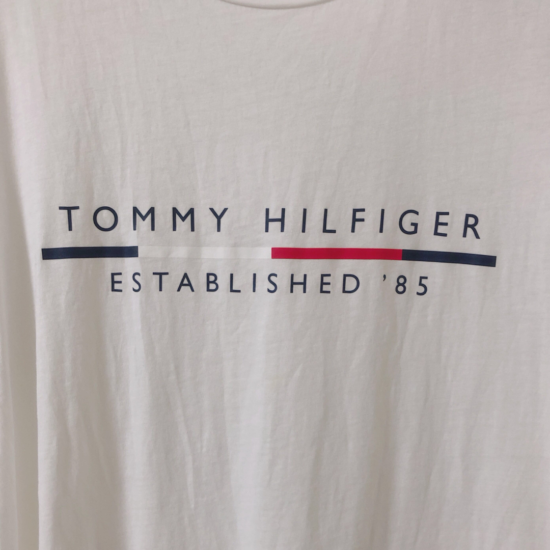 TOMMY HILFIGER(トミーヒルフィガー)の美品　トミーヒルフィガー　Tシャツ　レディースS レディースのトップス(Tシャツ(半袖/袖なし))の商品写真