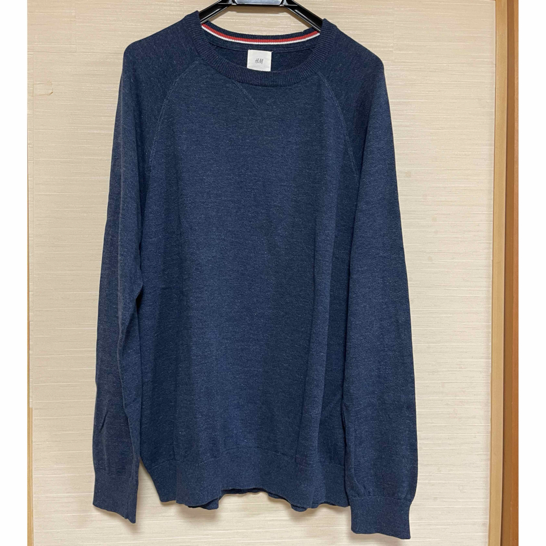 H&M(エイチアンドエム)のＨ＆Ｍ紺色ニットXL美品 メンズのトップス(ニット/セーター)の商品写真