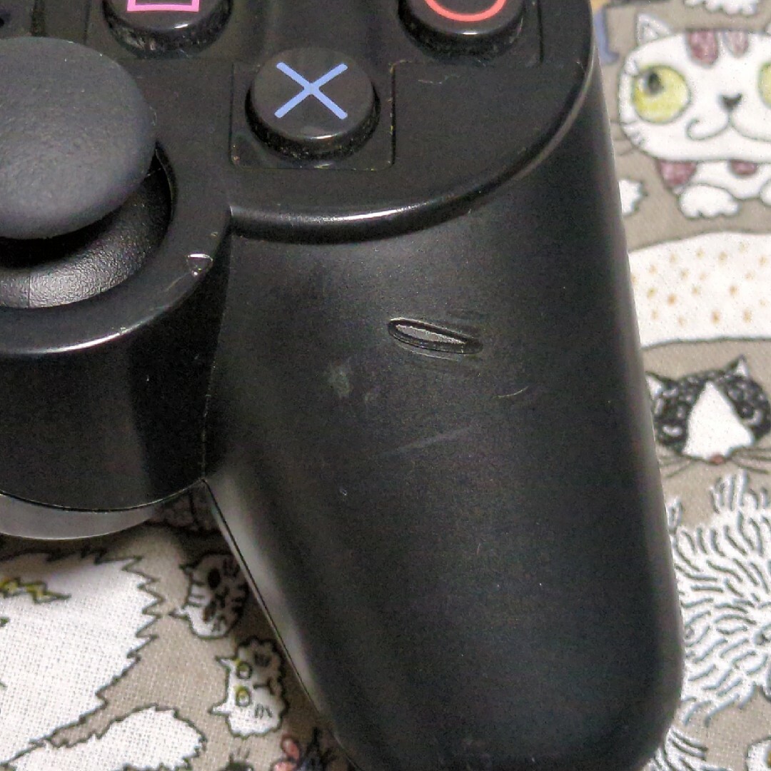PlayStation3(プレイステーション3)のジャンク品　DUALSHOCK3　傷汚れあり エンタメ/ホビーのゲームソフト/ゲーム機本体(その他)の商品写真