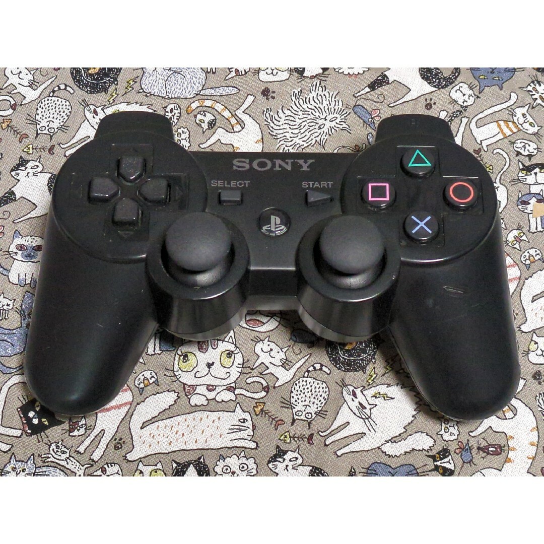 PlayStation3(プレイステーション3)のジャンク品　DUALSHOCK3　傷汚れあり エンタメ/ホビーのゲームソフト/ゲーム機本体(その他)の商品写真