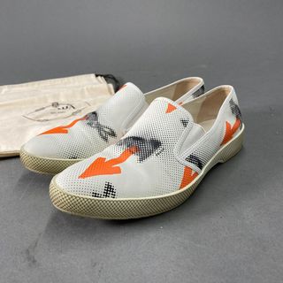 プラダ(PRADA)の1L5《伊製》PRADA プラダ 38(24cm相当) ホワイト レザースリッポン ローカットスニーカー レディース(スニーカー)