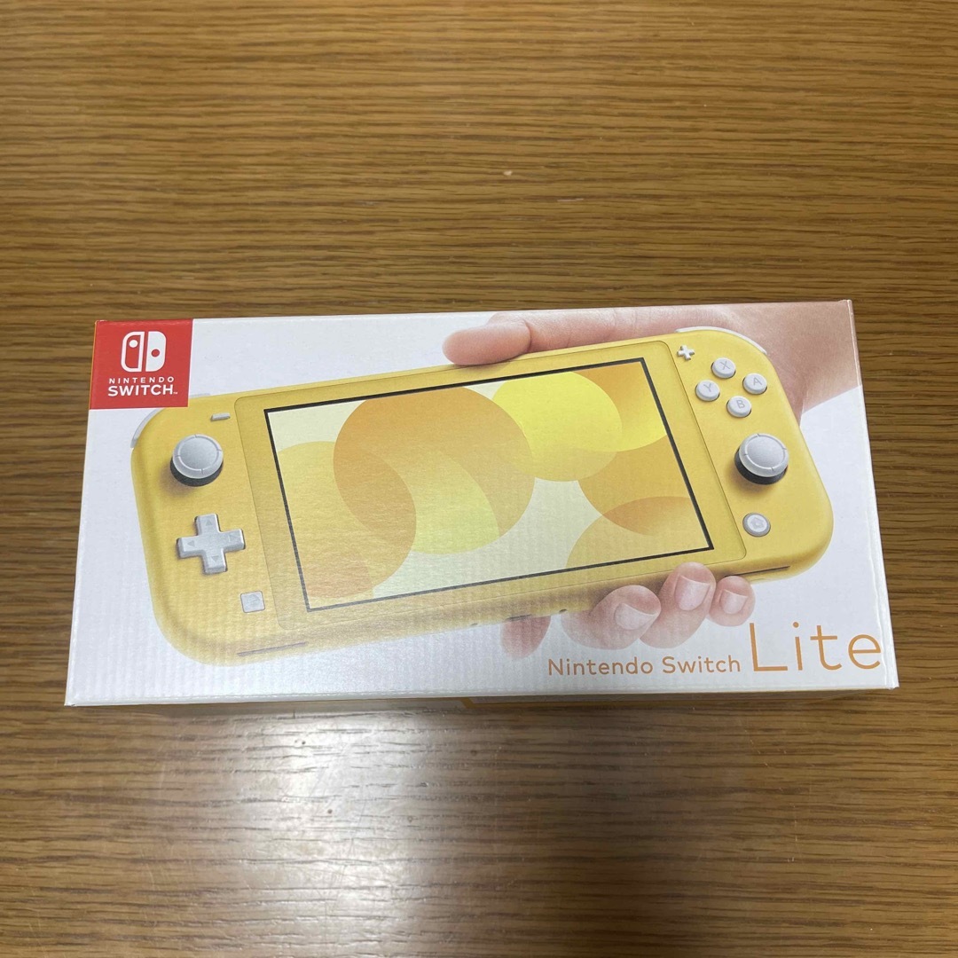 Nintendo Switch(ニンテンドースイッチ)のnintendo switch lite イエロー エンタメ/ホビーのゲームソフト/ゲーム機本体(携帯用ゲーム機本体)の商品写真