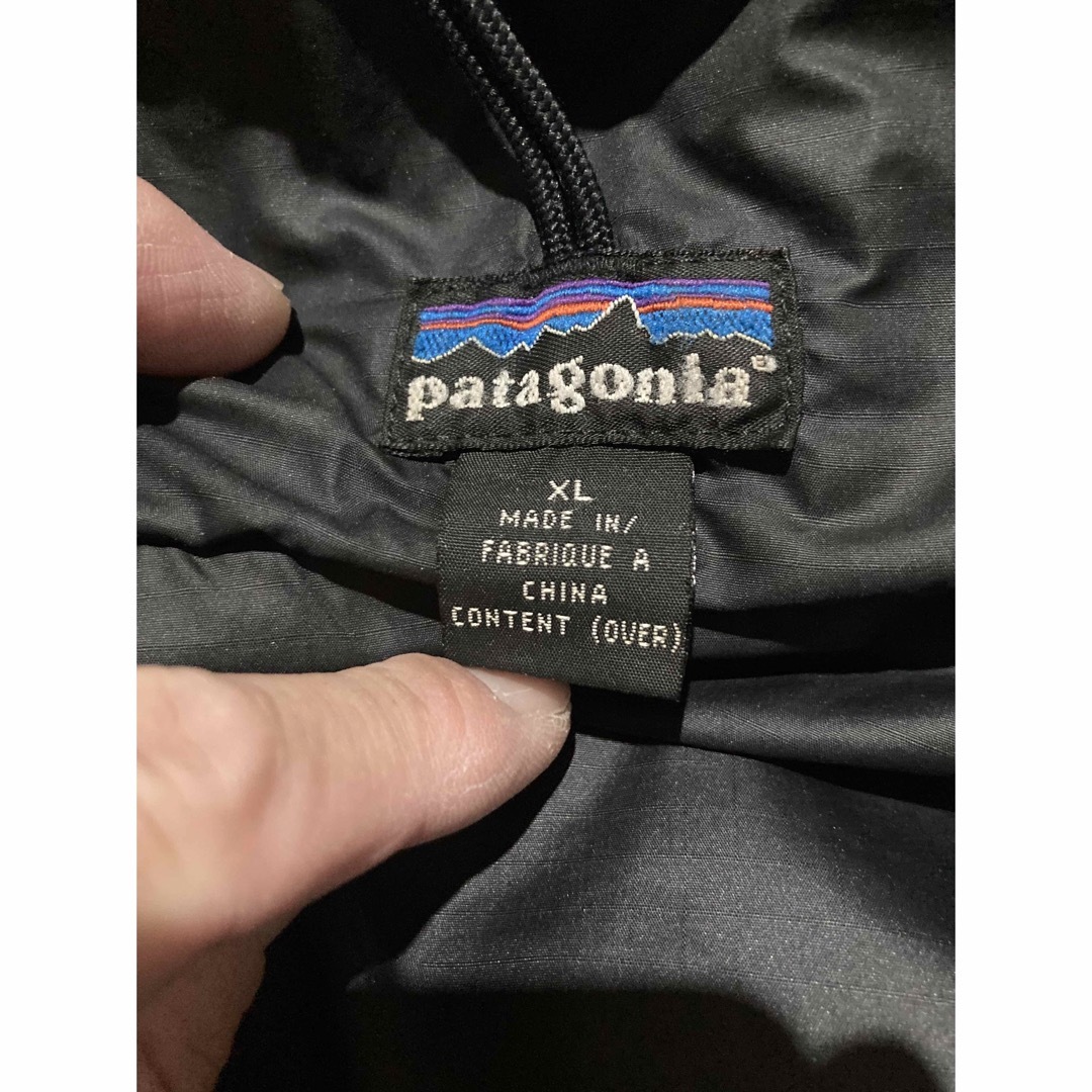 patagonia(パタゴニア)のpatagonia ダウンジャケット　XL 黒　ブラック　パタゴニア  メンズのジャケット/アウター(ダウンジャケット)の商品写真
