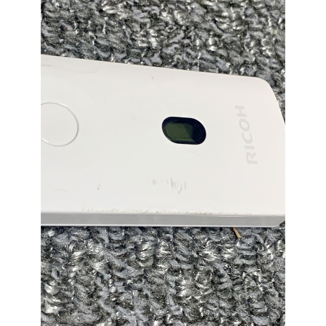 RICOH(リコー)のRICOH THETA SC2 全天球カメラ シータSC2 ホワイトR03030 スマホ/家電/カメラのカメラ(コンパクトデジタルカメラ)の商品写真