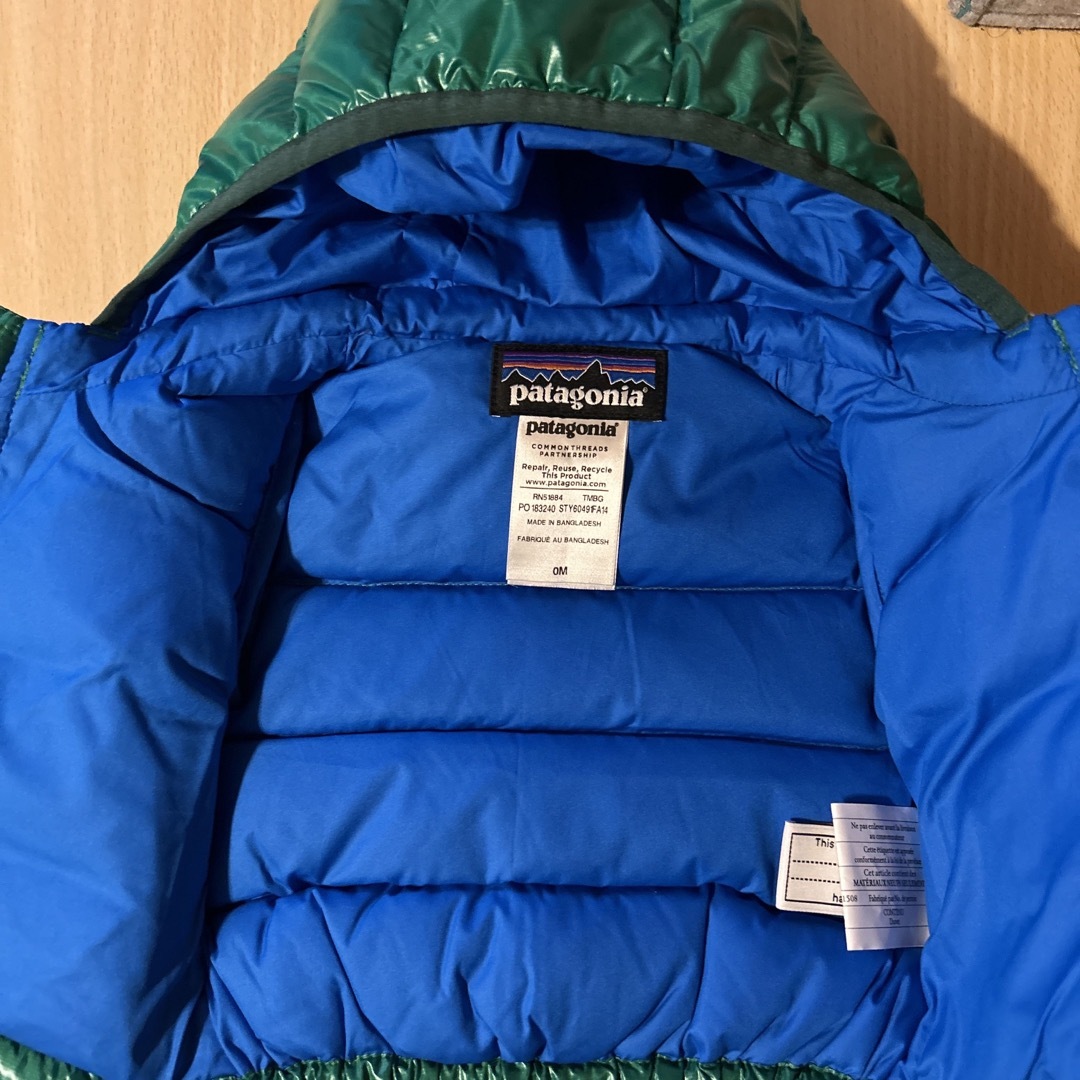 patagonia(パタゴニア)のPatagonia ベビー　ダウン キッズ/ベビー/マタニティのベビー服(~85cm)(ジャケット/コート)の商品写真