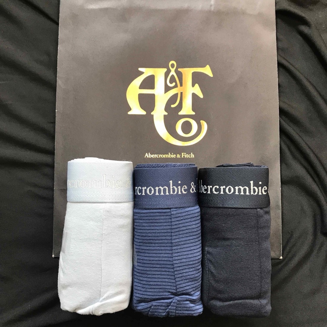 Abercrombie&Fitch(アバクロンビーアンドフィッチ)の3枚組◎XXL◎新品正規品◎アバクロ◎ボクサーパンツ◎送料込 メンズのアンダーウェア(ボクサーパンツ)の商品写真