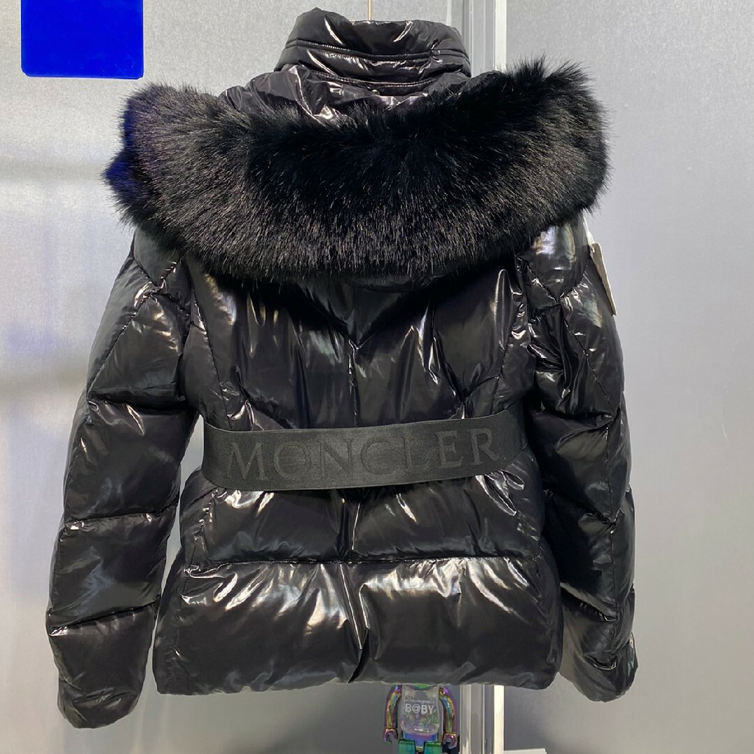 ファー付き　[moncler]　ダウンコード