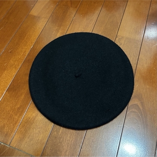 ユニクロ(UNIQLO)のベレー帽　ブラック(ハンチング/ベレー帽)