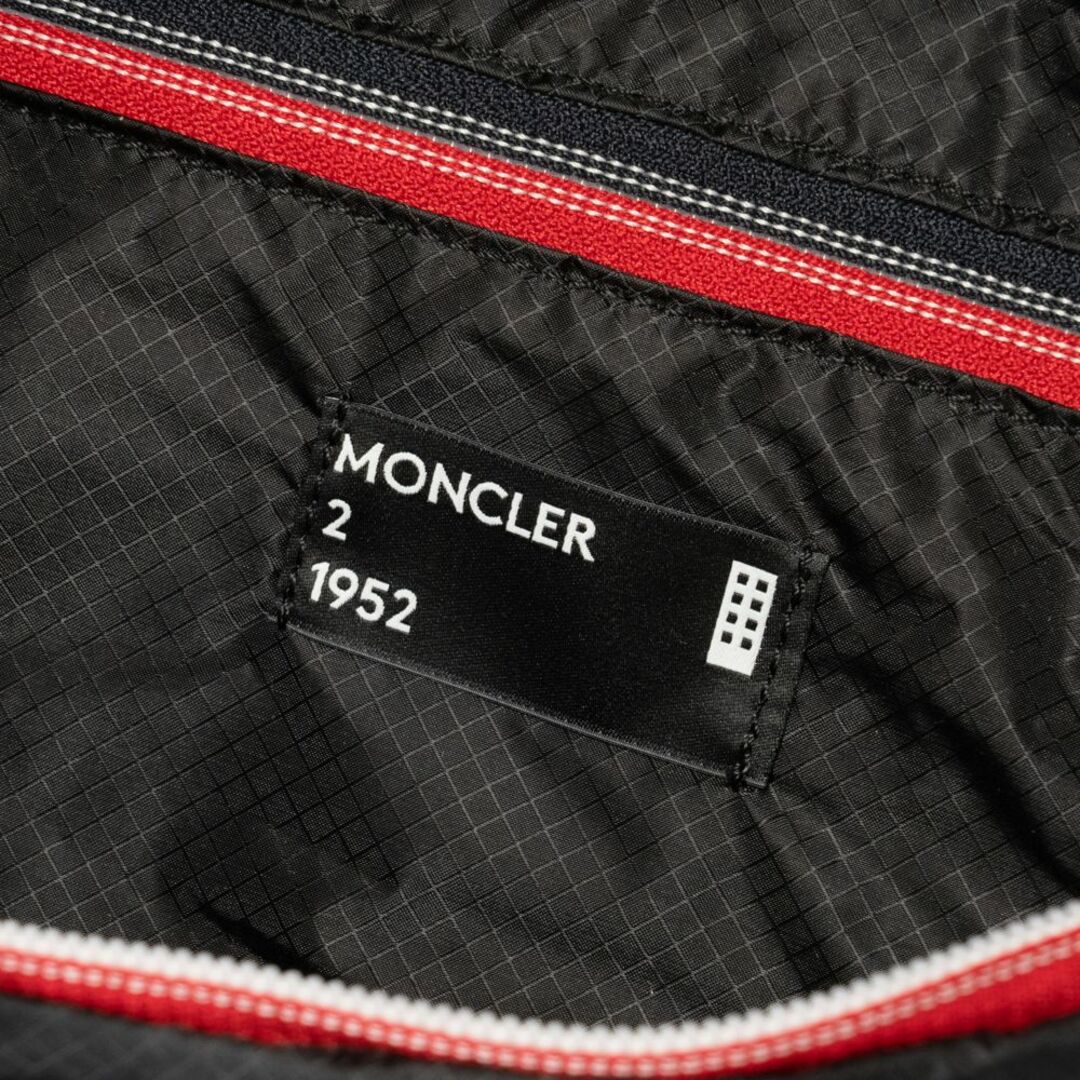 MONCLER(モンクレール)のモンクレール ジーニアス ポーチ ショルダーバッグ ボディバッグ メンズのバッグ(ウエストポーチ)の商品写真